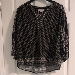 Knox Rose Black and White Graphic Blouse Relaxed Fit